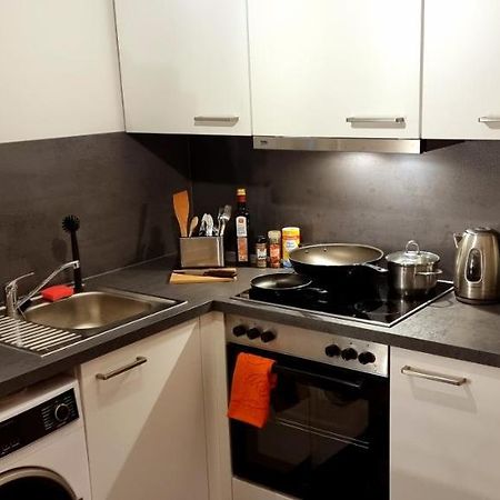 Business Apartment Mit Kuche Fur 1-3 +Netflx+5G Wlan Nahe Der Mhh Im Industrial Design Hannover Esterno foto