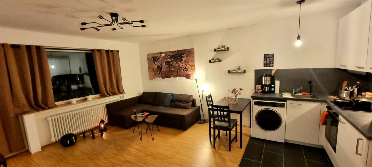 Business Apartment Mit Kuche Fur 1-3 +Netflx+5G Wlan Nahe Der Mhh Im Industrial Design Hannover Esterno foto
